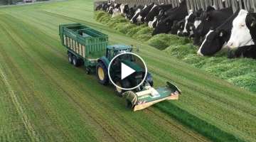 Blenke Dairy with the John Deere 7430 and Krone AX 280 GD